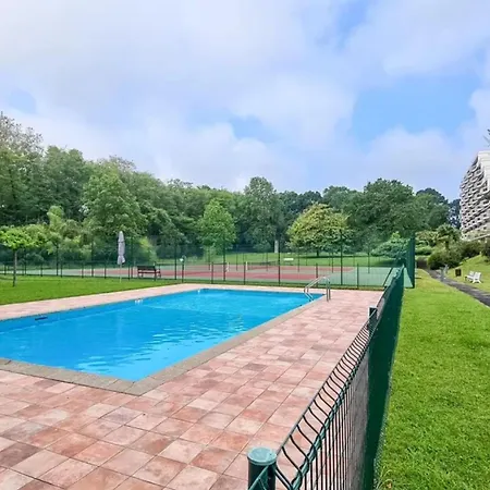 With Pool And Tennis In Biarritz דירה *
